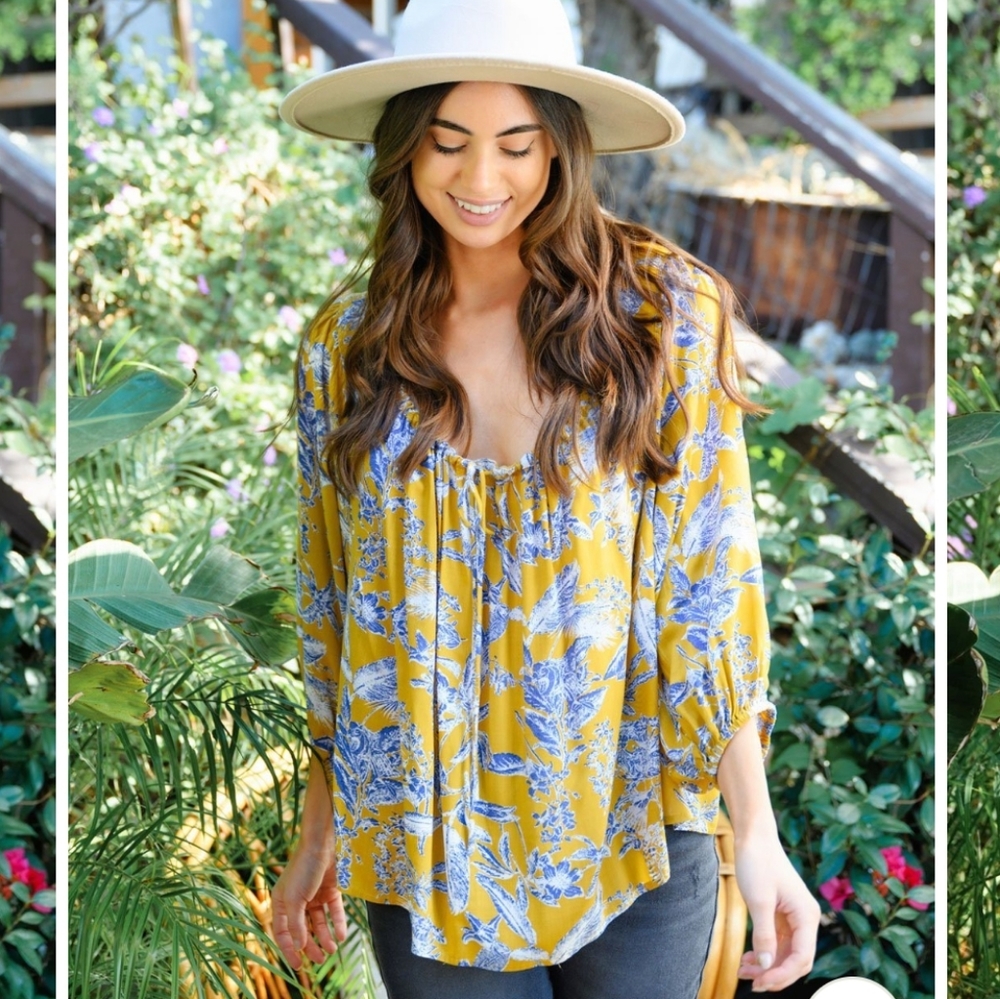 Women's Long Sleeve Floral Top - Picture 2 of 3